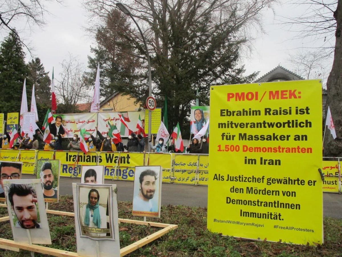 MasumehBolurchi's tweet photo. #mek #WeSupportMEK 
Iran: Protestdemonstration in Berlin / Solidarität mit den Bürgerprotesten in Isfahan https://t.co/vCmytrjxVI via @NCRIGermany https://t.co/qCLAQXJASb