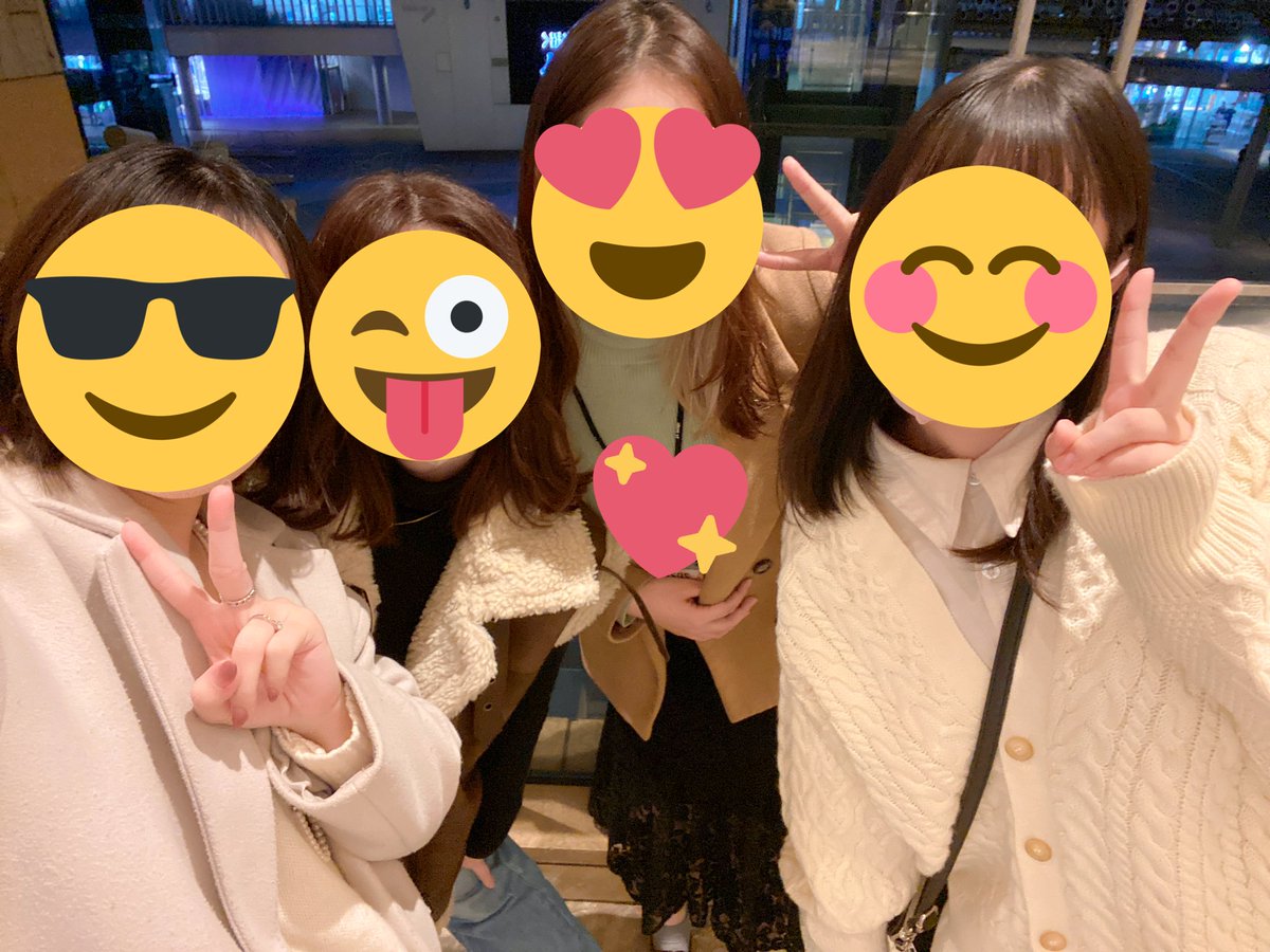 tomo___moka's tweet photo. UNLEASHED以来の4人集合🔥
あなた達やっぱり最高🔥
出会った時は大学生だった私達ももう社会人2年目😂
年末1人も欠けずに集合するぞ🔥🔥 https://t.co/KEI8VKNIcu