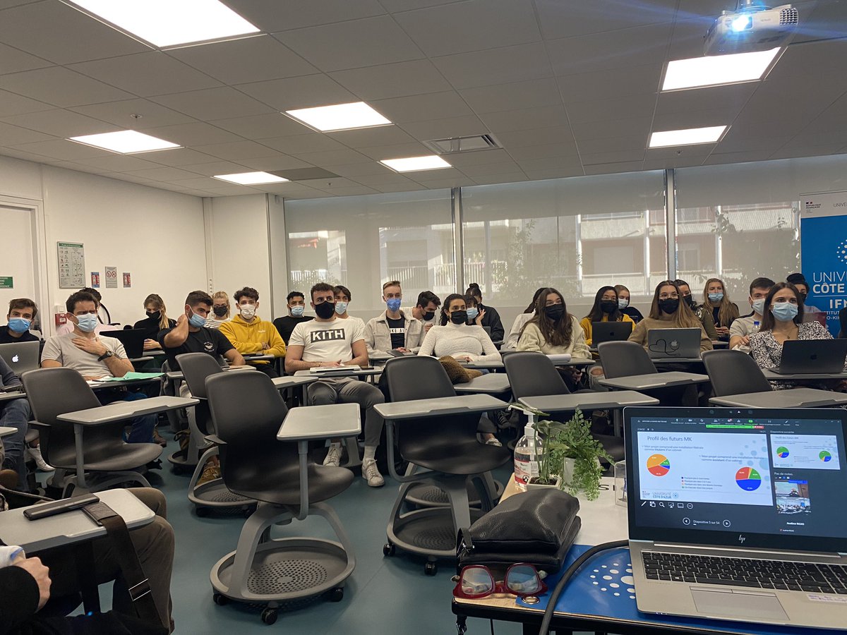 PMathieuMK's tweet photo. Déplacement à Nice. Rencontre avec les étudiants. @La_FNEK https://t.co/HRyeIb0RUU