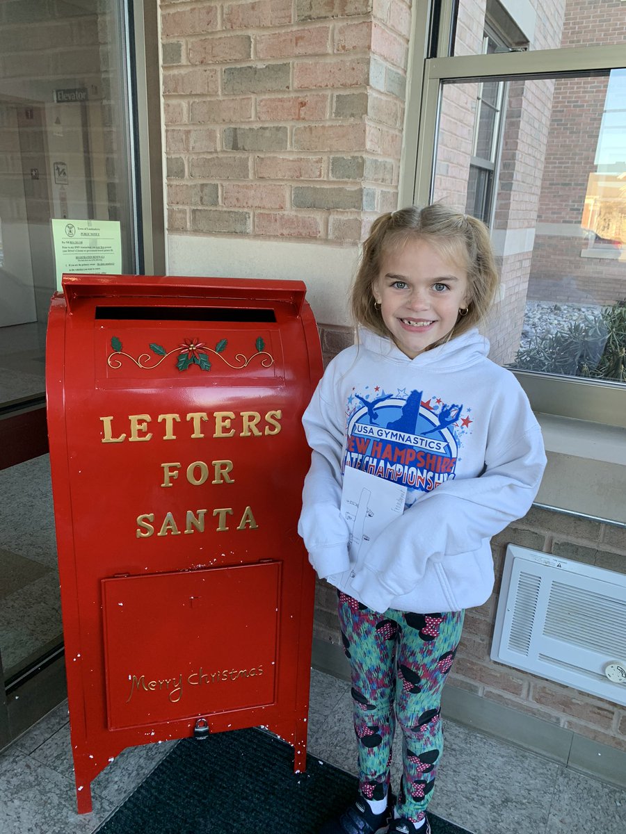 heather_bc's tweet photo. The wish list has been dropped! Thanks @LondonderryUSA for aiding in the magic of Christmas. #lettersforsanta #dearsanta #mygirl #believe #hometown https://t.co/yn9KCzuxQP