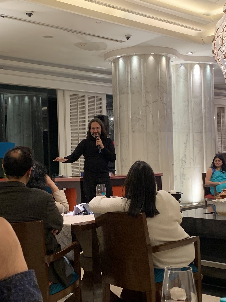 LloydMathias's tweet photo. Papa CJ rocks the house at the DMA trailblazers award awards night at the Leela Ambience in Gurgaon! Great to connect with some awesome marketers #madeofbold https://t.co/c5ecswbkZF