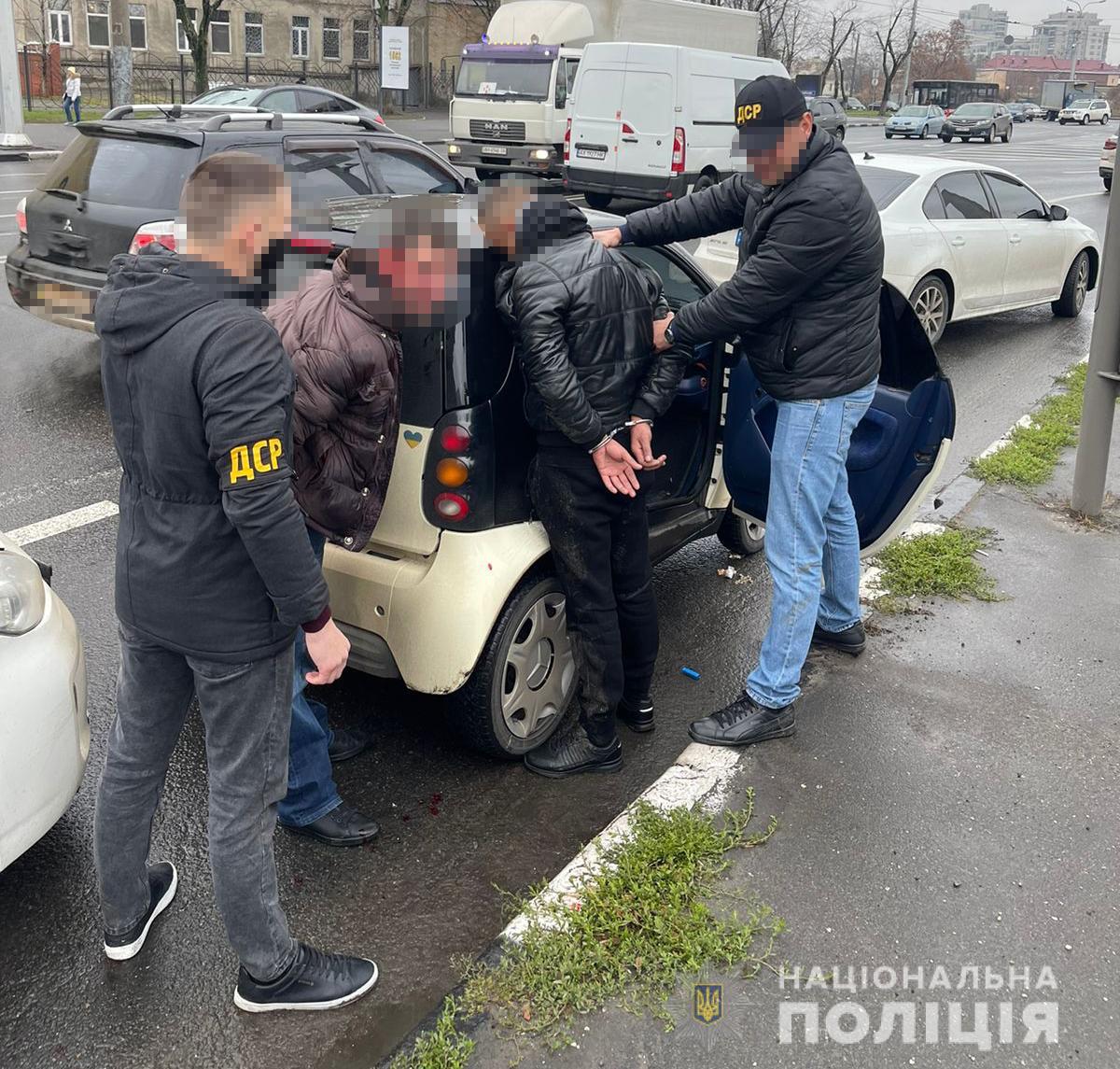 NPU_GOV_UA's tweet photo. У Харкові поліцейські затримали угруповання серійних крадіїв 

Деталі: https://t.co/jDb5PxAQwR https://t.co/bSLLTSkohr