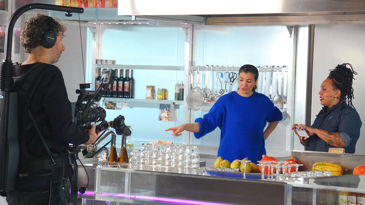 Gisteren waren de opnames van Sharon’s Chef Show in Food Forum met gastchef Nadia Zerouali. Over twee weken komt deze uitzending over lekker plantaardig eten online.

Bekijk de voorgaande aflevering: bit.ly/3EAwoks

#foodforum #sharonschefshow #plantaardig #flevoland