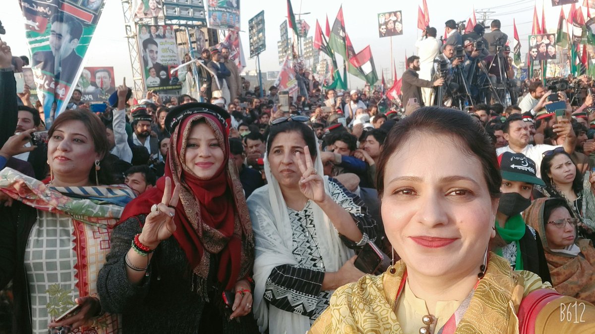 PPPraziakamran's tweet photo. #AtJalsaGah
#54thFoundationDay
#KabootarChowk #Peshawar
#یوم_تاسیس_پشاورجلسہ 🇱🇾✌🏻✌🏻
#ہم_پاکستان_پیپلزپارٹی_ہیں https://t.co/YTaB9SOWEp