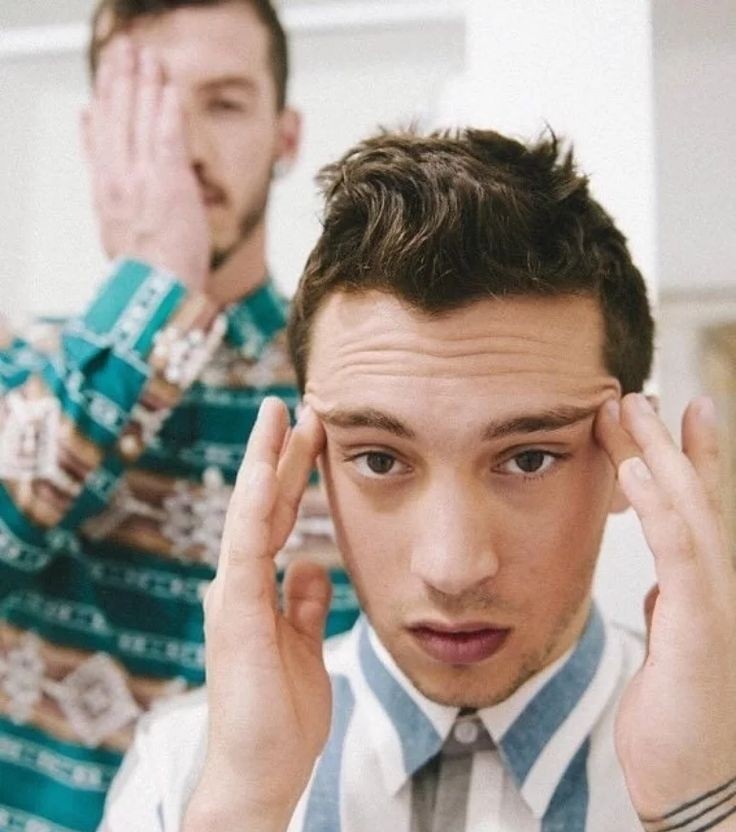 pilotsonchart's tweet photo. .@twentyonepilots’ “Migraine” is now certified as SILVER in the United Kingdom for selling over 200,000 units in the country. 🇬🇧 https://t.co/1Bt474t0X8
