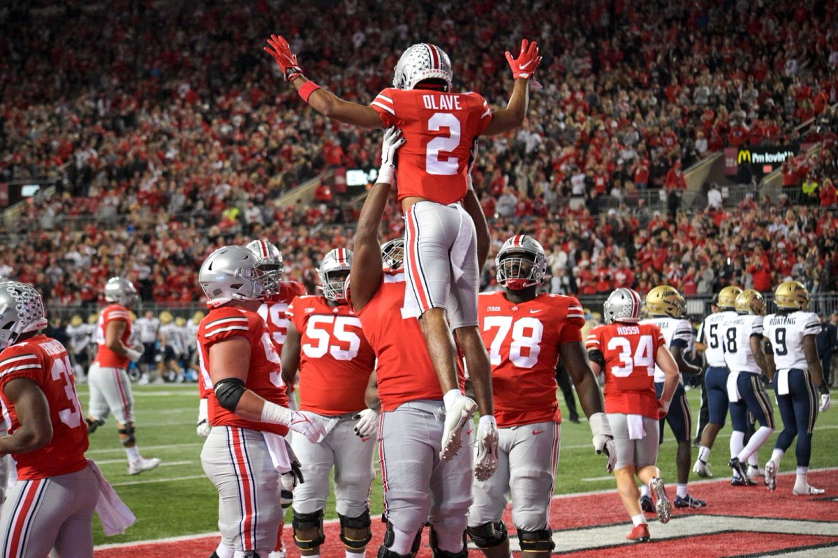 chrisculliver5's tweet photo. Blessed to receive my 13th offer from The Ohio state university!!#AGTG🙏🏽  @RyanCallahan247 @DonCallahanIC @EvanGWatkins247 @MHSBlueDevilsFB @clintbrew247 https://t.co/FrNkctPQPB