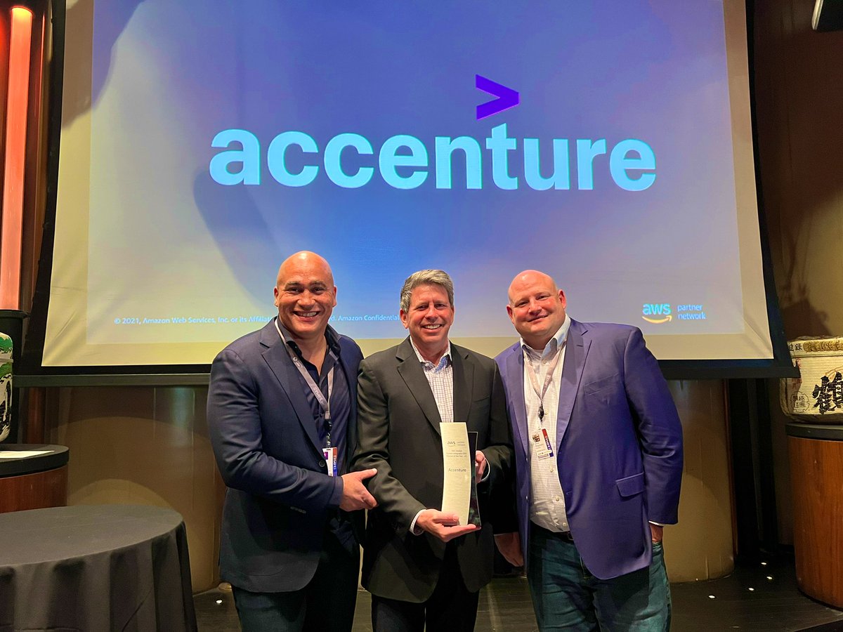 #reInvent Day 1 in the books. <a href="/Accenture/">Accenture</a> added another <a href="/aws/">Amazon Web Services</a> award  for US GSI of the year <a href="/andyndtay/">Andy Tay</a>