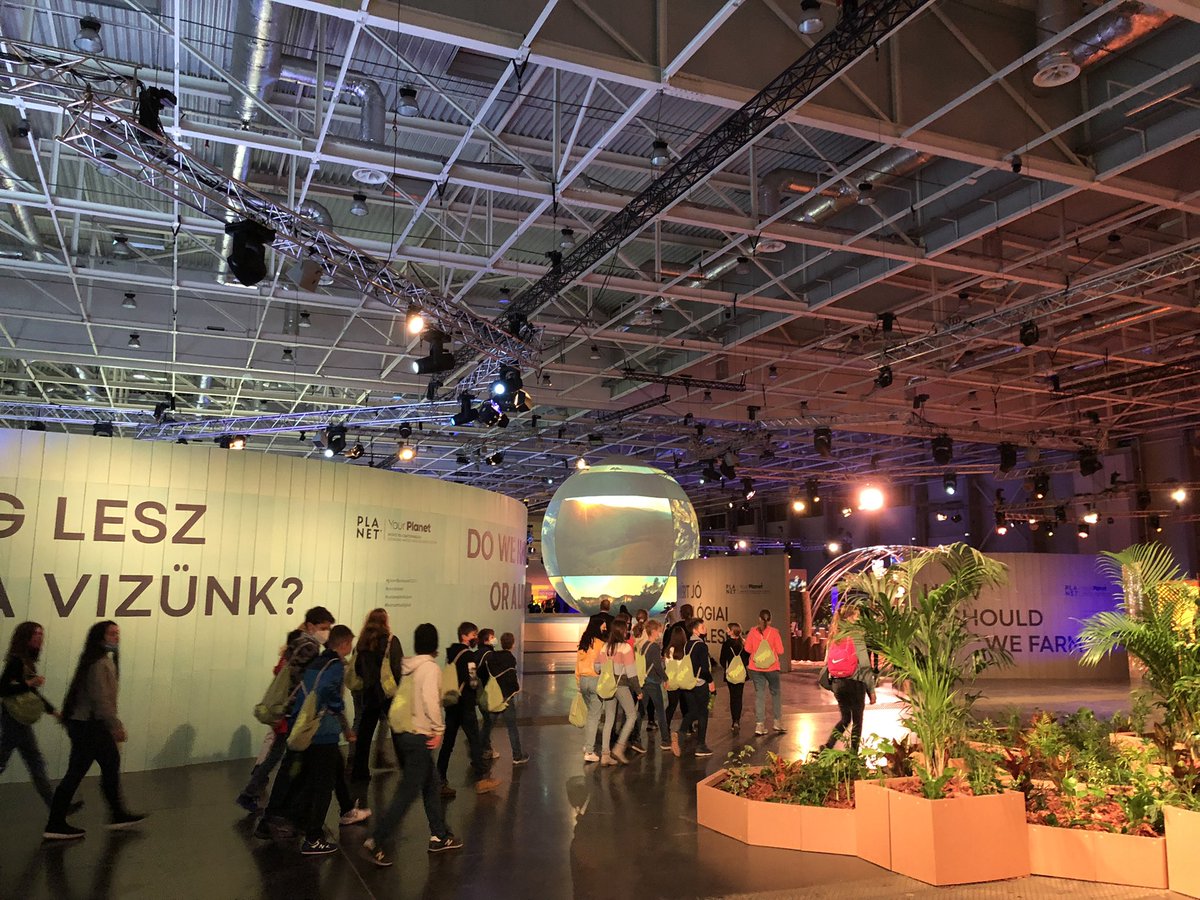 Francis Uy tweet media