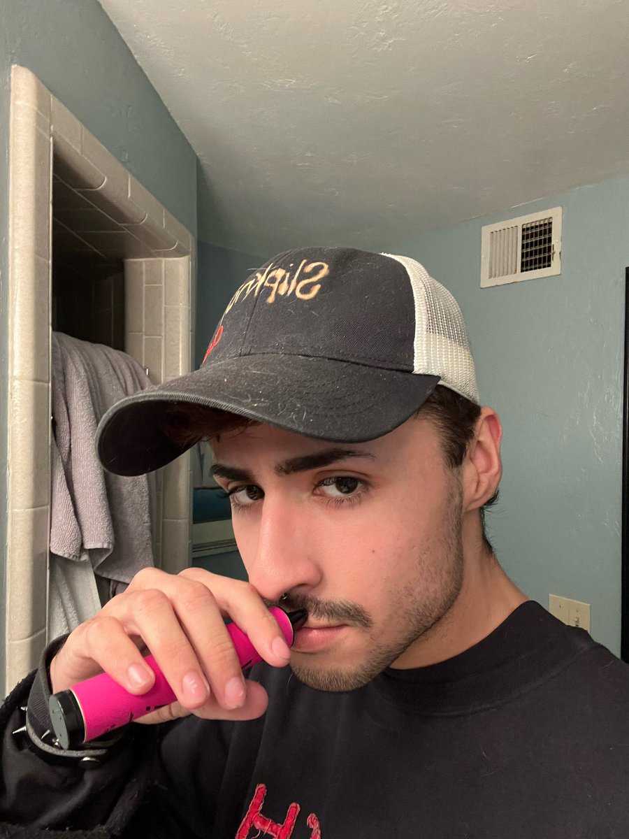 CuteFinDom's tweet image. am I good looking enough for you to empty your wallet over? 😈 

#cashapp #cashdrain #cashpig #cashfag #paypig #paypiggy #cashmaster #walletdraining #cashslaves #findomslaves #findom #findomdrain #humanATM #ATMdrain