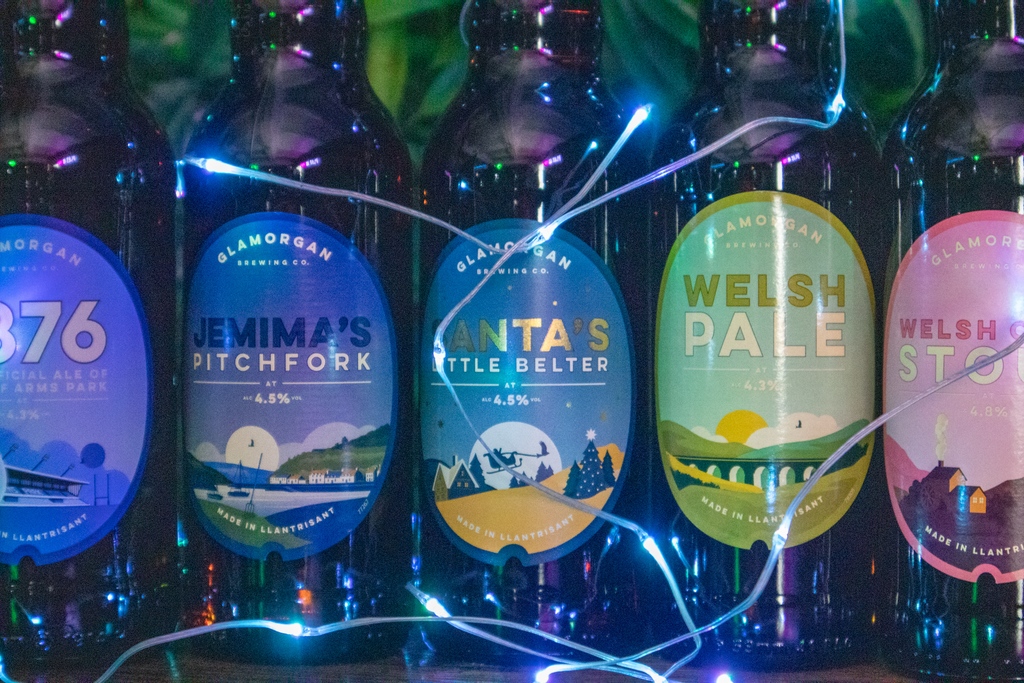 we love local beer 😍 
#PlayAtPins #PreAtPins #Bowling #Cocktails #Cardiff #SouthWales #EscapeRooms #Karaoke
