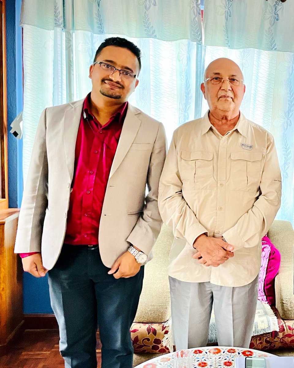 नेकपा एमालेको दशौं राष्ट्रिय महाधिवेशनवाट‌ अध्यक्ष पदमा निर्वाचित राजनेता क. के पि शर्मा ओली ज्यु लाई हार्दिक बधाई तथा सफल कार्यकालको शुभकामना !!!