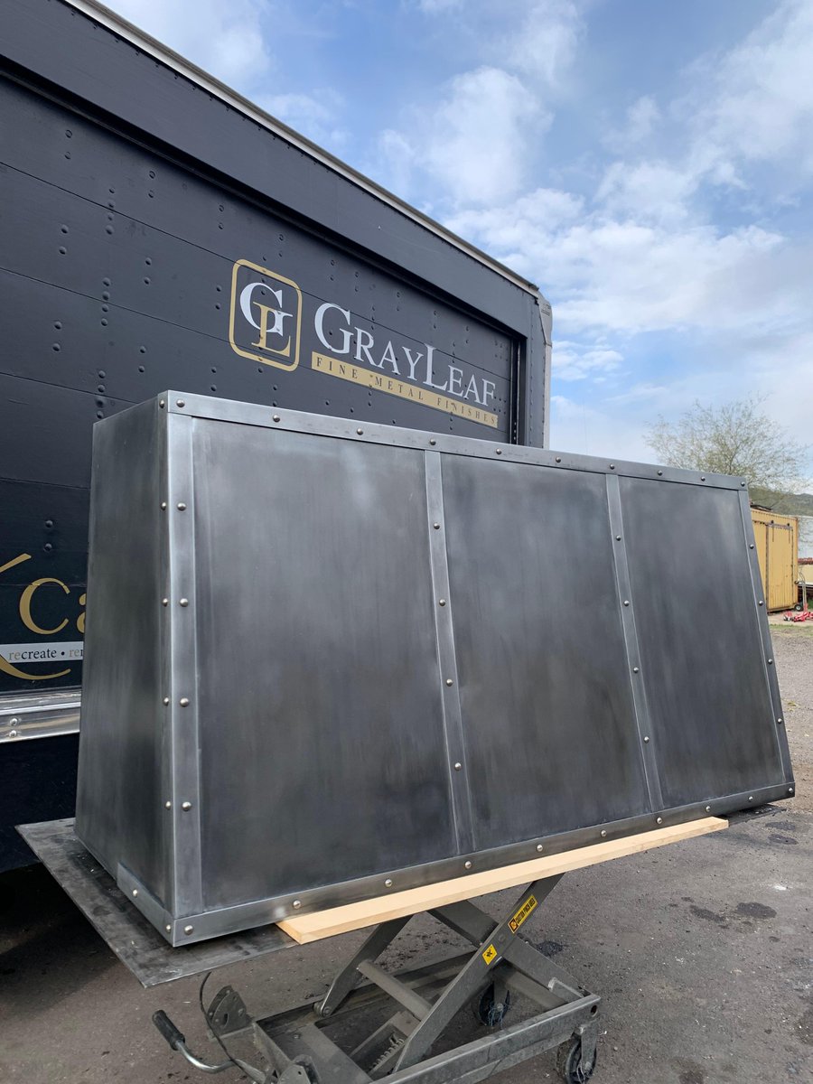 GrayleafStudio's tweet photo. Our range hoods are expertly crafted and installed to ensure your peace of mind from design to delivery. https://t.co/9MfQ977wCc