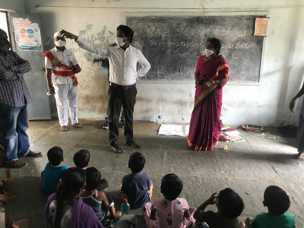 WCDWARANGALR's tweet photo. The District @Collector_WGL , has made a surprise visit Upparapalli 1 &amp; 2 Anganwadi Center today. Observed SAM, MAM children &amp; verified growth monitoring register's. Thank you @GopiB_IAS sir for all the encouragement.
@WCDTelangana @SatyavathiTRS @SmitaSabharwal 
@MinistryWCD https://t.co/Z4cqoufaOj