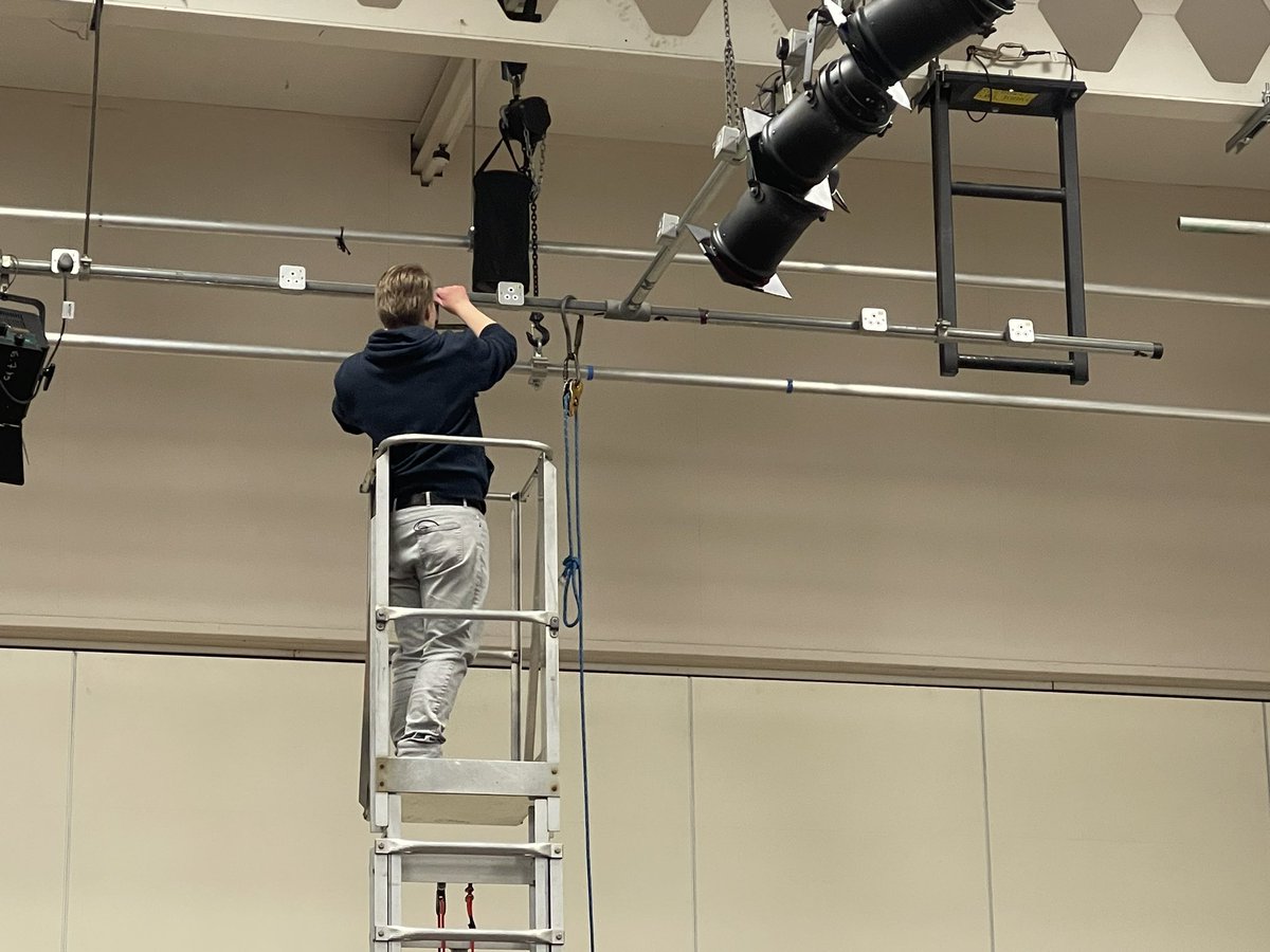 CI_ProdArts's tweet photo. Starting prep for the Christmas Showcase next week (9th Dec)! @CI_PerfArts #studyatCI #technicaltheatre https://t.co/Dj05V2tCHD