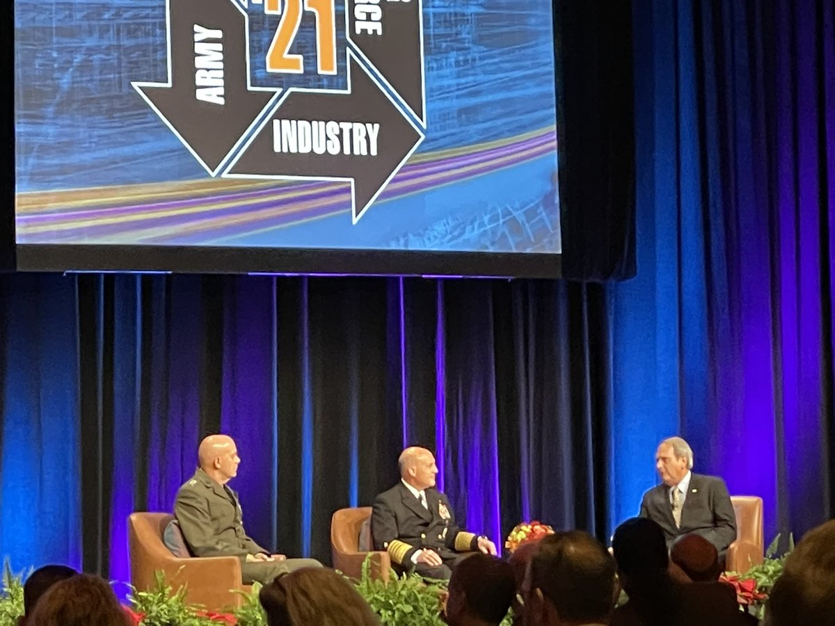 Brilliant conversation on the need for accelerate #defense #training across all domains with #tech at <a href="/iitsec/">I/ITSEC</a> #IITSEC #iitsec2021 #AI #red6