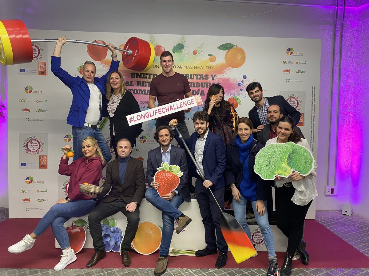OscarMozun's tweet photo. Hoy hemos presentado la nueva campaña de @Tactics_Europe para @FruitvegEUROPE #LongLifeChallenge 
Súmate al reto y consume 5 frutas y verduras de Europa! 
@REA_research #EuAgriPromo https://t.co/qirfR629Rz
