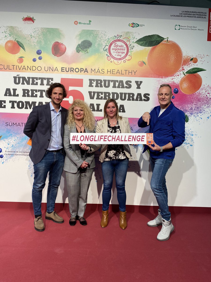 Hoy hemos presentado la nueva campaña de <a href="/Tactics_Europe/">Tactics Europe</a> para <a href="/FruitvegEUROPE/">FruitVegetablesEUROPE (EUCOFEL)</a> #LongLifeChallenge 
Súmate al reto y consume 5 frutas y verduras de Europa! 
<a href="/REA_research/">European Research Executive Agency</a> #EuAgriPromo