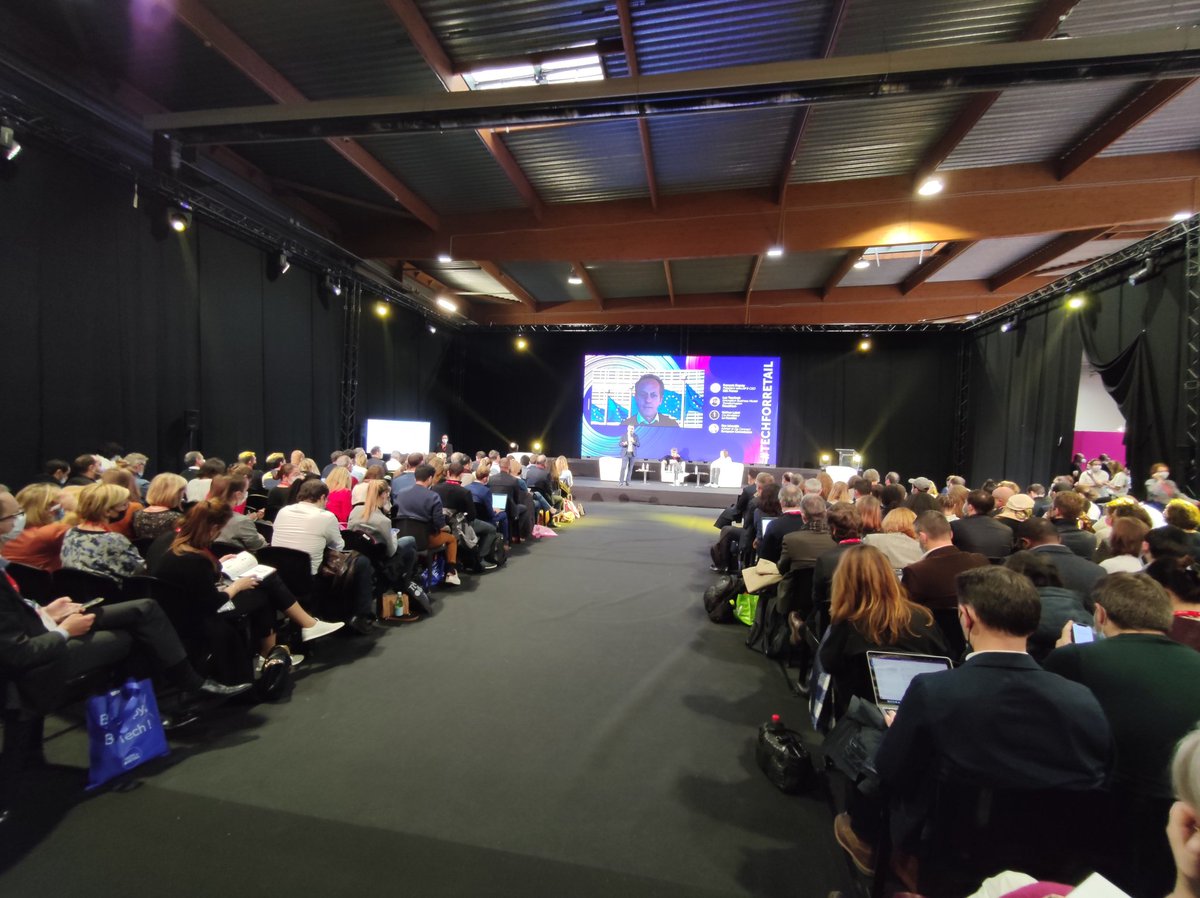 La donnée, particule élémentaire des nouveaux modèles durables avec <a href="/francois_deprey/">François Deprey</a> <a href="/GS1France/">GS1 France</a>, Luc Teerlinck <a href="/Decathlon/">Decathlon</a>, Nathan Labat <a href="/LaFourchebio/">La Fourche</a>, et Ilias Iakovidis <a href="/EU_Commission/">European Commission</a> 
#TechForRetail #TFR2021