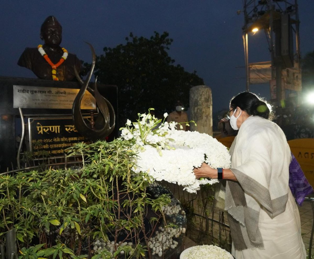 AITCofficial's tweet photo. Our Chairperson @MamataOfficial paid homage to Shaheed Tukaram Omble ji and all our brave martyrs who laid down their lives to protect this nation. Their supreme sacrifice will always be remembered.

We salute your bravery!

जय हिंद! https://t.co/iKjwrfETy3