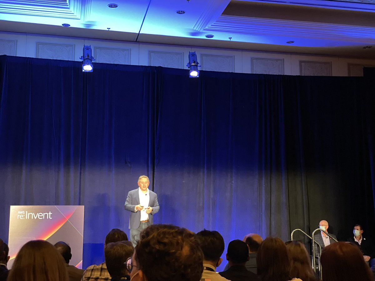 It was great to hear @jason_ual speak to a packed house at #reinvent on the United story and how technology is enabling better operations and getting @united ready for United Next! #beingunited