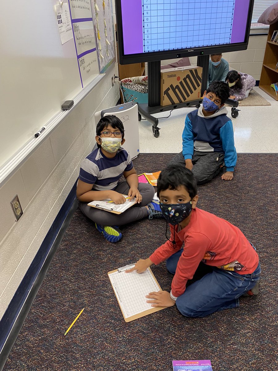 Ahmed3rdRLC's tweet photo. Our nonfiction text feature gallery walk was a success. We identified different text features with a partner in each nonfiction book. @RLCPrincipal https://t.co/mthEpnwXNQ