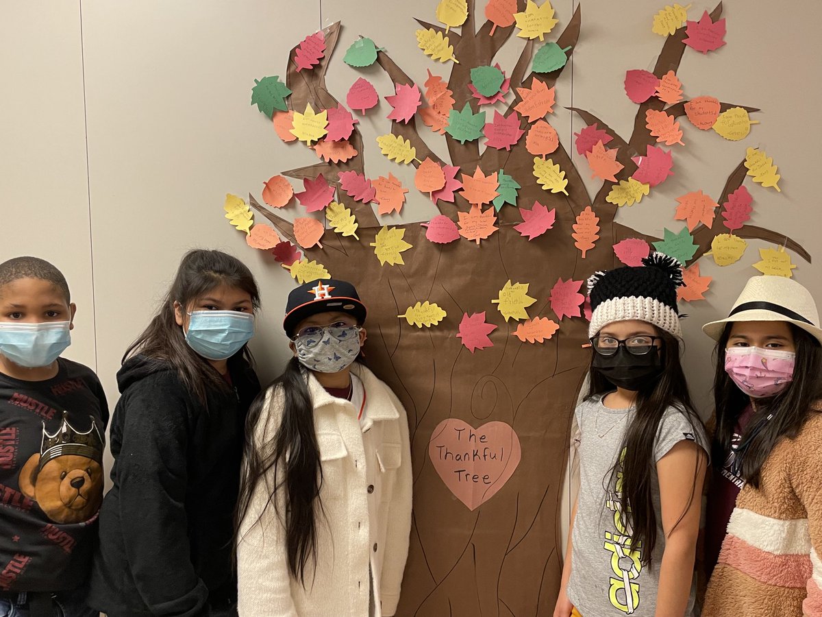 Our thankful tree! Each day the kids wrote down what they were thankful for! ⁦<a href="/aldinesped/">Aldine ISD SPED</a>⁩ ⁦<a href="/OgdenES_AISD/">Rick Ogden Elementary School</a>⁩ #Language