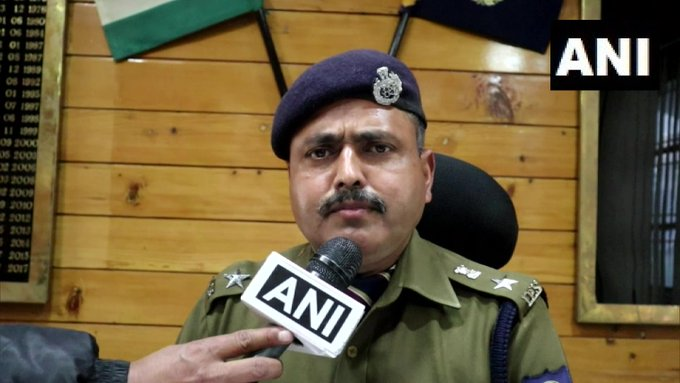 ndtv's tweet photo. "Actor Kangana Ranaut has filed an FIR at #HimachalPradesh's Manali Police Station against a man who has threatened her on her Facebook post referring to the 26/11 incident. Further investigation is underway": SP-Kullu district, Gurdev Sharma

(ANI) https://t.co/AyJ2sKCz65