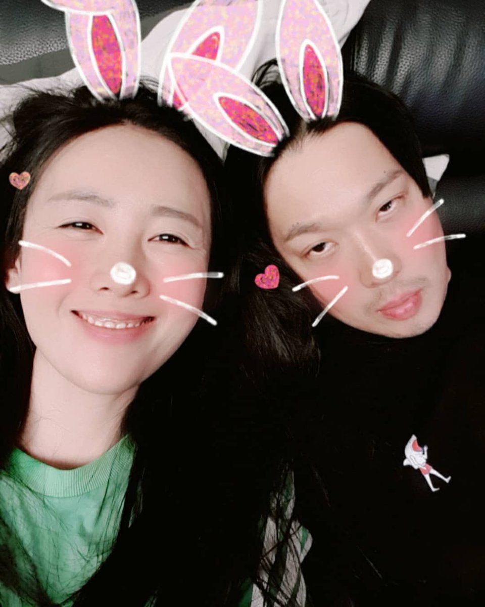 forrunningman's tweet photo. happy 9th marriage anniversary haha &amp; byul, our favorite couple!! 🥳❤️

cr: sweetstar0001 https://t.co/j3m3bezcXg