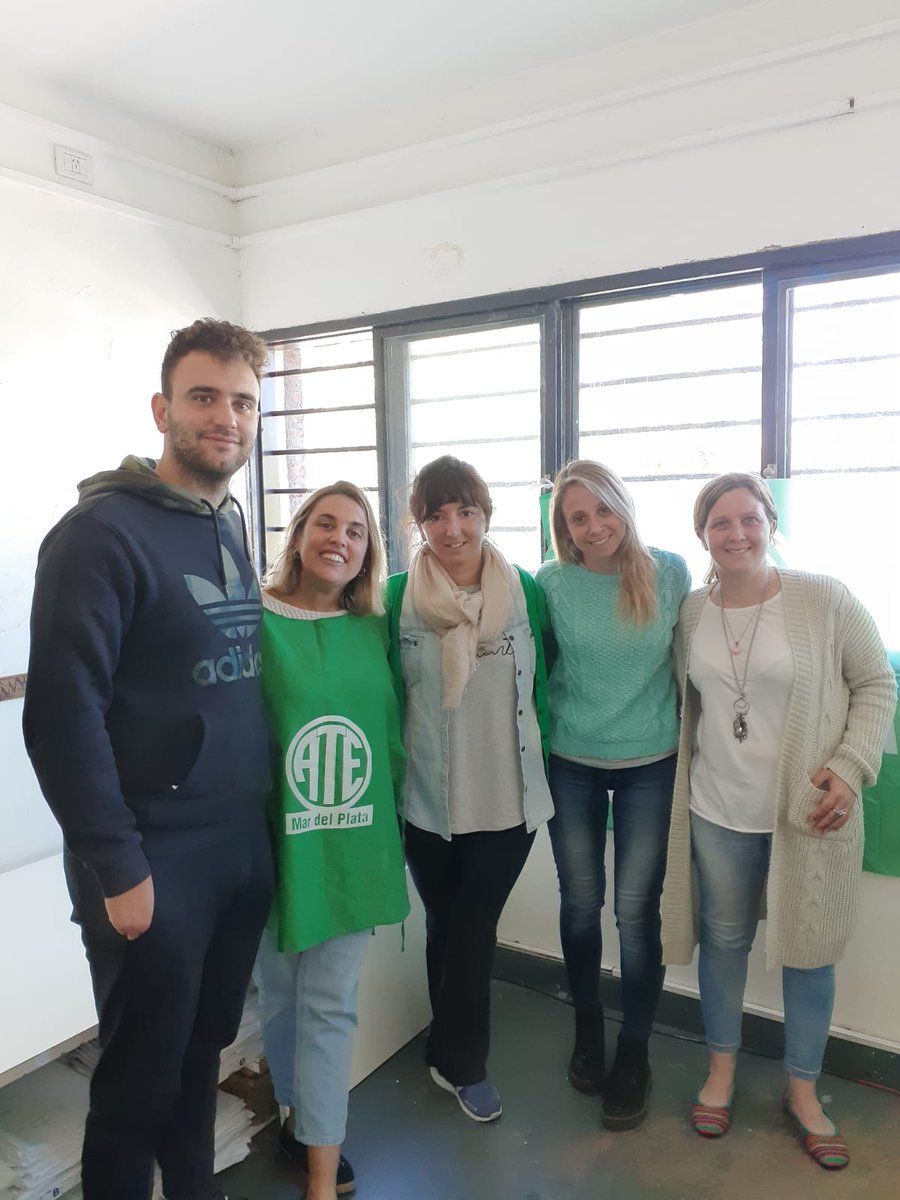atemdp's tweet photo. #Ahora
Nueva jornada de elecciones de  delegades  CONICET y 
Centro de Admisión y Derivación (CAD) @ezenavarroate @claudirey1 @ateprensa @ATEBuenosAires https://t.co/oPuK0WLSnQ