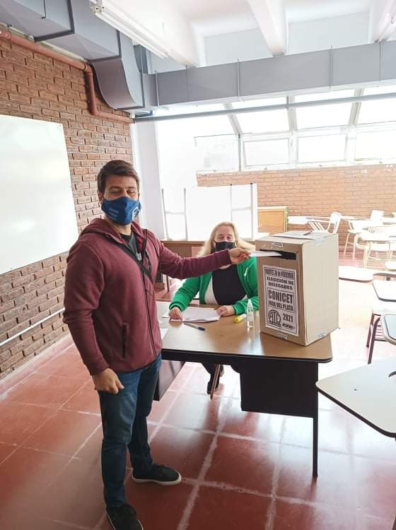 atemdp's tweet photo. #Ahora
Nueva jornada de elecciones de  delegades  CONICET y 
Centro de Admisión y Derivación (CAD) @ezenavarroate @claudirey1 @ateprensa @ATEBuenosAires https://t.co/oPuK0WLSnQ