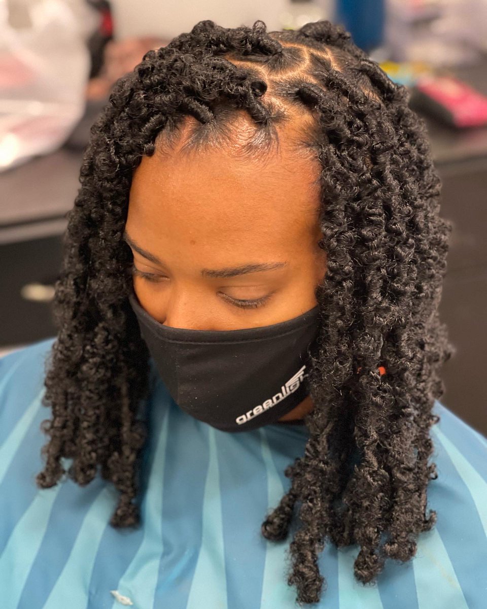 AmaNicole16's tweet image. Butterfly Locs 🦋 

#ecu #ecu20 #ecu21 #ecu22 #ecu23 #ecu24 #ecu25 #greenvillenc #hair #protectivestyles