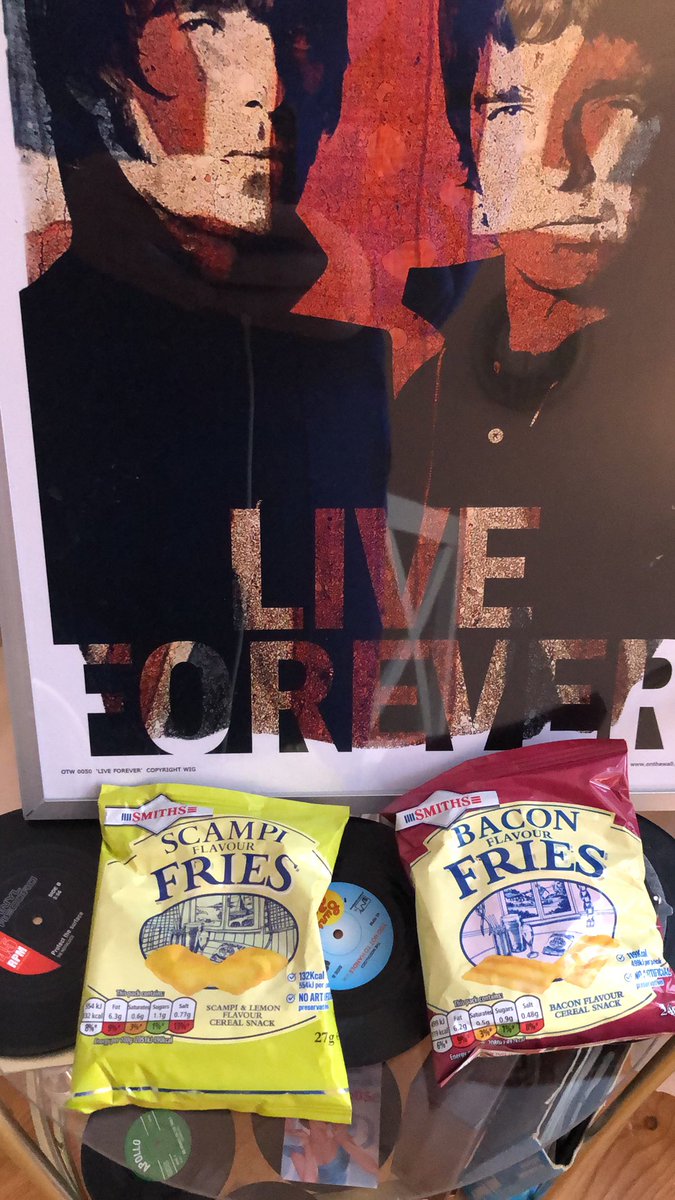 TaylorMod's tweet image. Right let’s settle this debate who wins? RT for scampi fries 🤢 favourite for bacon fries 😎