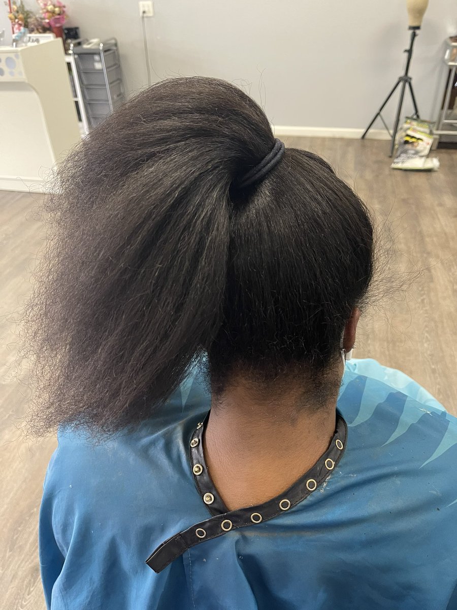 AmaNicole16's tweet image. Blowout SZN 💋 Key to healthy hair 🔐 

#ecu #ecu20 #ecu21 #ecu22 #ecu23 #ecu24 #ecu25 #greenvillenc #hair #protectivestyles