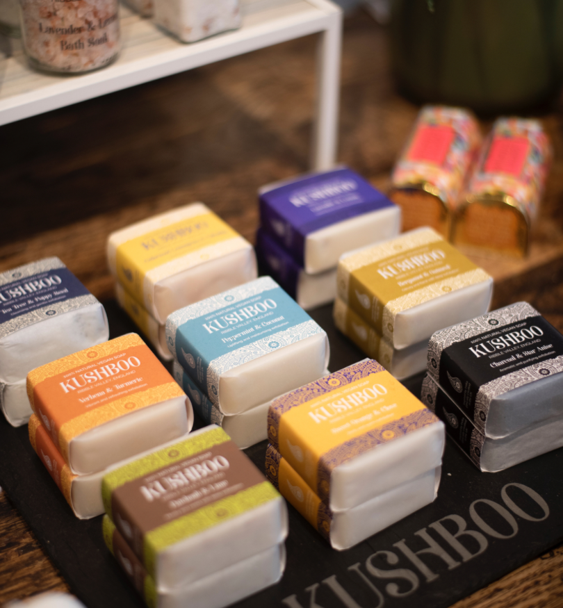 StoreFrankly's tweet photo. Check out our website for our top tips on shopping ethically this Christmas
#givebackfeelgood #buybetter #franklystore #shopgood #givebackbrands #bristolindependent #independentretail #shopbristol #bristol247 https://t.co/waElqPV5aJ