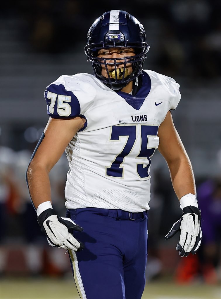 Very proud of ⁦<a href="/will_way44/">Will Way</a>⁩ for being selected 1st Team All-State Lineman by ⁦<a href="/AZSPORTSNETWORK/">azsportsnetwork</a>⁩. Hard work &amp; sacrifice for your team paid off. Congratulations-keep it up! ⁦<a href="/JavierJMorales/">Javier Morales</a>⁩ ⁦<a href="/MichaelJLev/">Michael Lev</a>⁩ ⁦<a href="/azc_obert/">Richard Obert</a>⁩ ⁦<a href="/kentMiddleton5/">kent Middleton</a>⁩