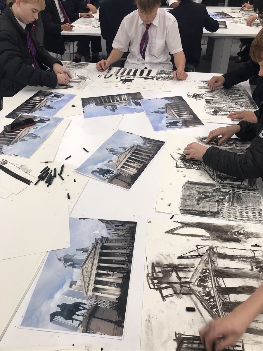 KCSartdept's tweet photo. 4th form cityscape workshop as part of our visiting artist program ran by Jeanette Barnes and Paul Brandford @KCSartdept @KCSWimbledon https://t.co/Ch7RJlZL5D