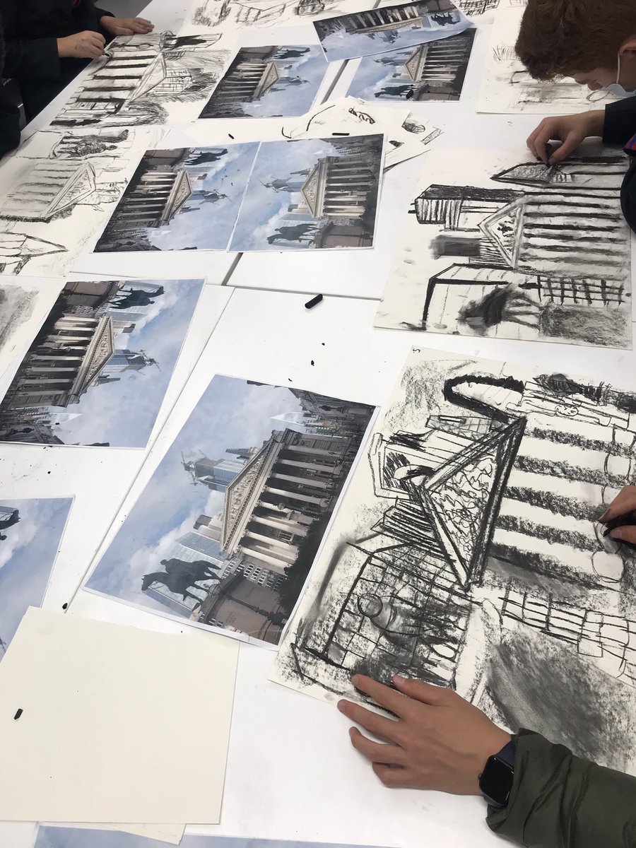 KCSartdept's tweet photo. 4th form cityscape workshop as part of our visiting artist program ran by Jeanette Barnes and Paul Brandford @KCSartdept @KCSWimbledon https://t.co/Ch7RJlZL5D