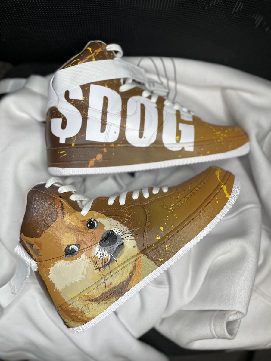 Much vibes. 

It’s your right to @ownthedoge 

$DOG #CUSTOM #NIKEAIRFORCEONE