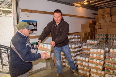 SubFantasyFilm's tweet photo. This #GivingTuesday, we're highlighting @RIFoodBank. Throughout the pandemic, this incredible nonprofit has been able to serve more than 54,000 Rhode Islanders each month! Please consider donating to this amazing cause! https://t.co/p86NEUxP4D