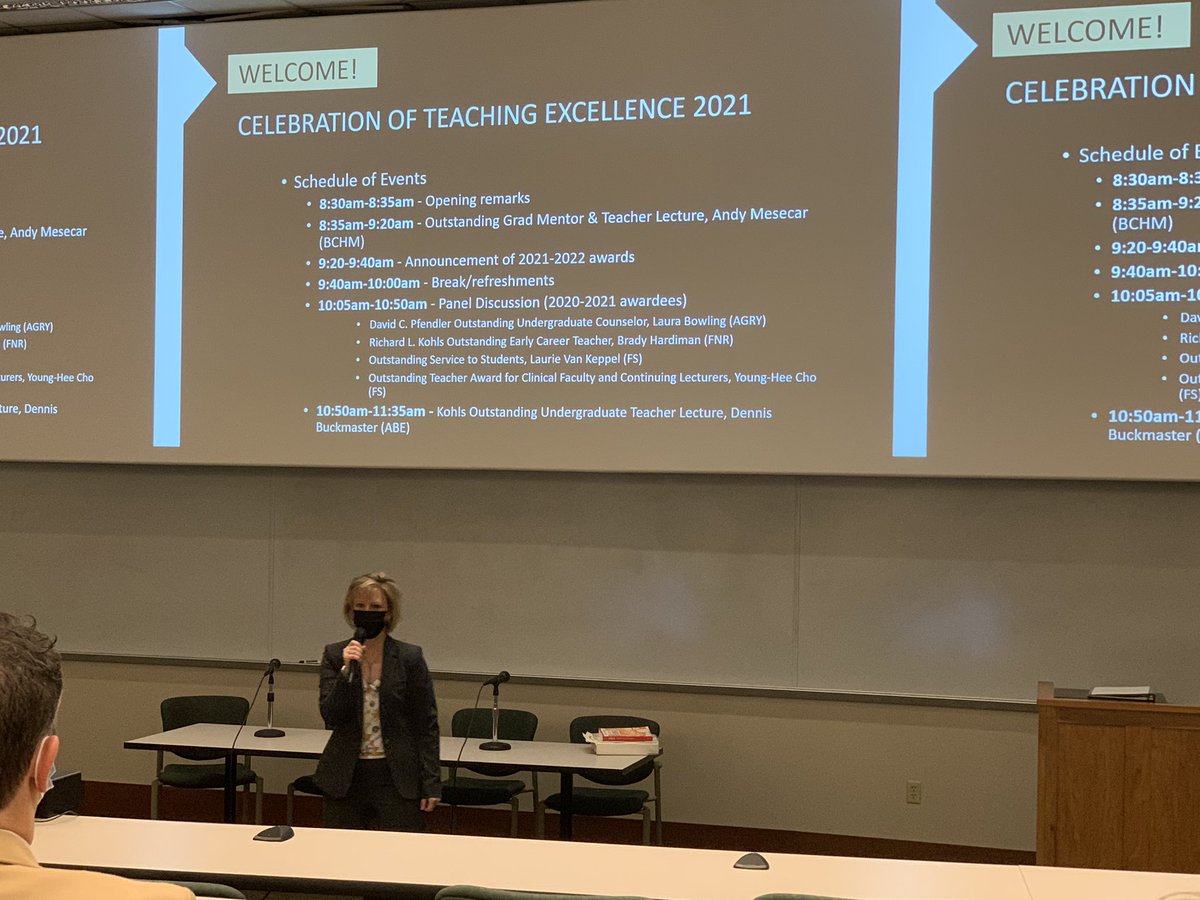 chapmackenzie's tweet photo. Great hearing @andymesecar lecture for the @PurdueAg 2021 Outstanding Grad Mentor &amp; Teacher Award titled “For the love of enzymes and graduate students” https://t.co/7TFgt0wdmY