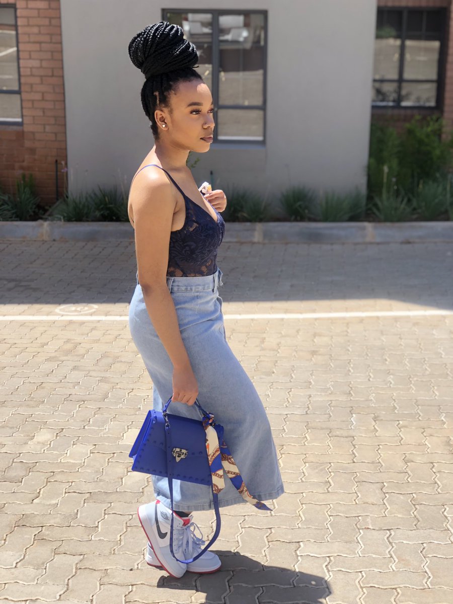 MahlatseLebelo_'s tweet photo. 10+ distinctions later, at 19 years old with an overall average of 73%. I am a Bcom Accounting graduate.😭🙏❤️
Thank you Lord!❤️😭 https://t.co/lpX15vlK3F