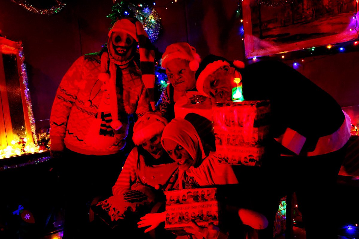 CrookedDescent's tweet photo. Grandma got ran over by a reindeer... walking home from Crooked Descent’s Haunted House on Christmas Eve...👀

‼️This is a scary show. If your child still believes in Santa, you may not want to bring them to “A Crooked Christmas”‼️

🎄Full information @ https://t.co/YJXRGI3qcU🎄 https://t.co/R5XKp3edZU