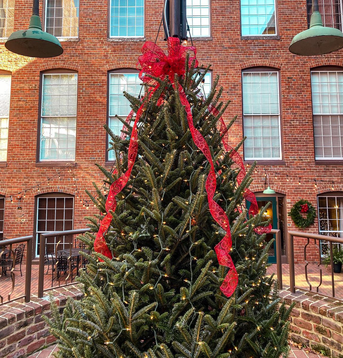 Brookstown Inn tweet media