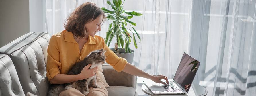 IPC_Tech's tweet photo. To make hybrid work a success, employees need a supportive culture. @anjanpathak explains how businesses can make it happen. #remotework #WFH #hybridwork
https://t.co/8cecNYGQDW https://t.co/je7gB4bxMX