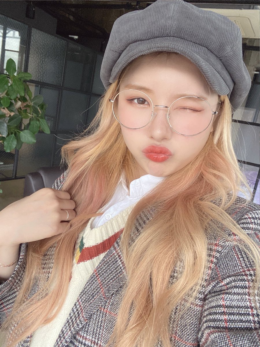 prcsglobal's tweet photo. [112921] EunB Post

#PRECIOUS #PRCS #프레셔스          #EUNB #은비 @official_prcs https://t.co/uhZbEHycXN