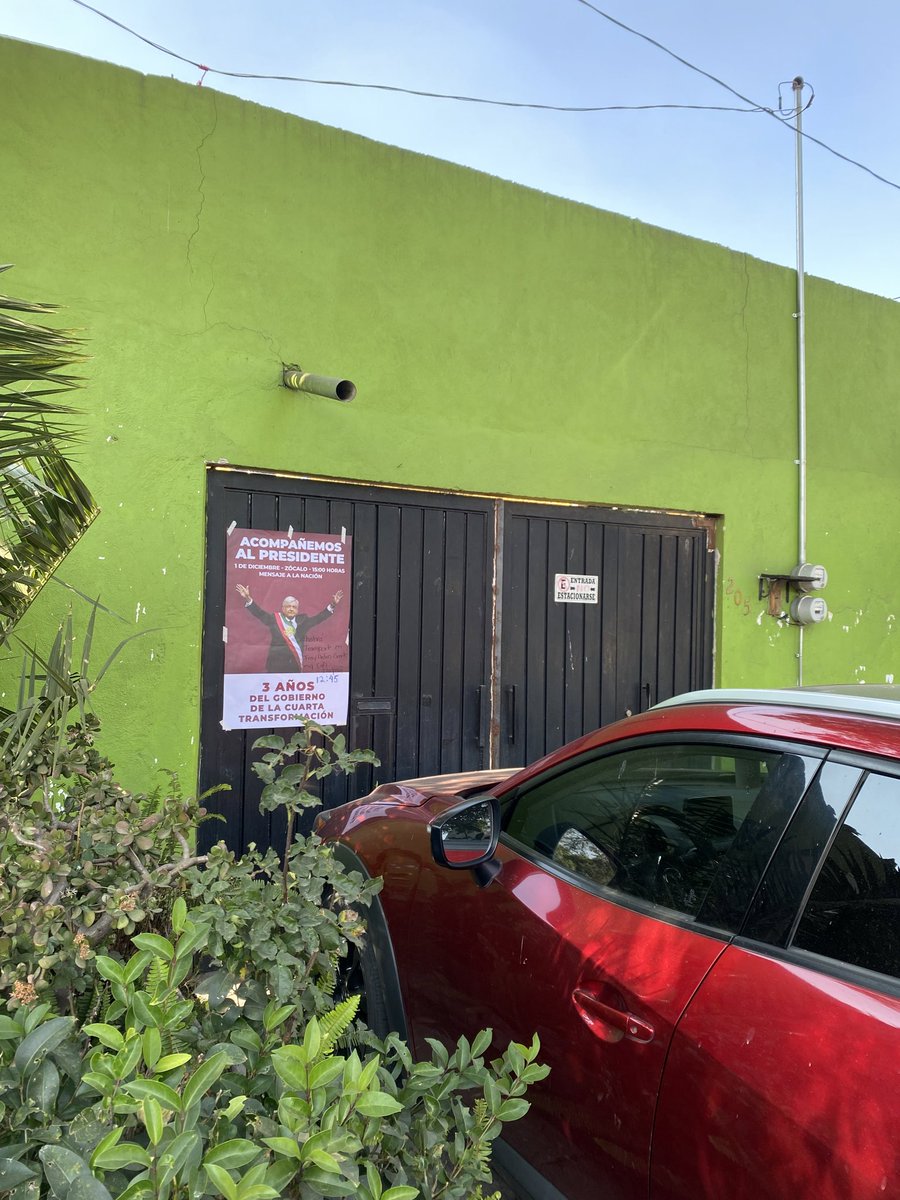 acastillostm's tweet photo. @Claudiashein @lopezobrador_ Habrá acarreados; perdón, habrá transporte https://t.co/OOJqYh4WJq