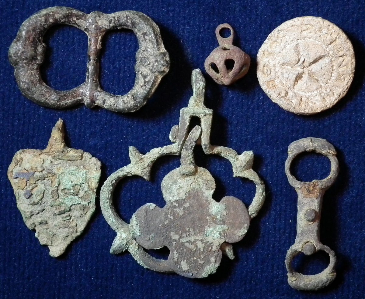 SDetectorist's tweet image. 2020, probably my best detecting year ever.
2021, not too shabby either, embarrassingly

Here are a few highlights from my year

Which in due course will be heading to FLO to be recorded on PAS
Ring is already in as it meets the criteria for treasure, under the 1996 treasure act.