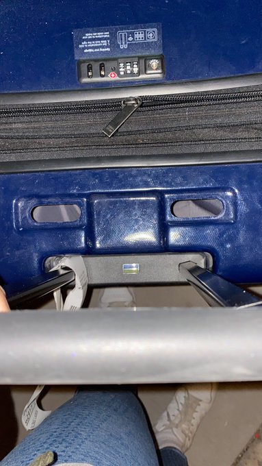 Lol when @SouthwestAir breaks ur handle off the suitcase😒😒😒😒😒 https://t.co/azVEo8SQYr<a class="tags" target="_blank" title="On Twitter" href="/?out=eyJ0eXAiOiJKV1QiLCJhbGciOiJIUzUxMiJ9.eyJpYXQiOjE3MjIwNjI5NjAsImlzcyI6InR3cG9ybnN0YXJzLmNvbSIsIm5iZiI6MTcyMjA2Mjk2MCwiZXhwIjoxNzUzNTk4OTYwLCJyZWRpcmVjdF91cmwiOiJodHRwczovL3R3aXR0ZXIuY29tL1NvdXRod2VzdEFpciJ9.7JEmf8Qe5-FhnkzlNOUzt5p_VJC1oJ1kR7kX-HTk_2mhATfP3kRTmORfCxo3R65gnBbsqZ10sypXklDPqwgA4A">@SouthwestAir</a><a href="/tag/goldsgym"class="tags"><span>#goldsgym</span></a>