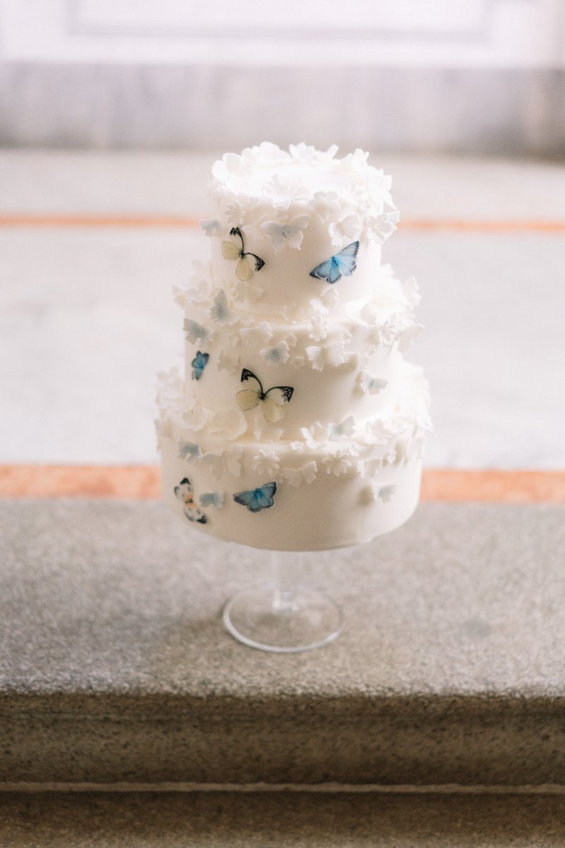 WeddingSabine's tweet photo. The day has come and the dream come true! 
Head over to @weddingchicks front page if you like to see the full gallery of this editorial 🤍in Italian-inspired Villa del Grumello
Thanks to all amazing professionals, I couldn’t have asked for a better team to work with on this. https://t.co/Fjq3x5HKWu