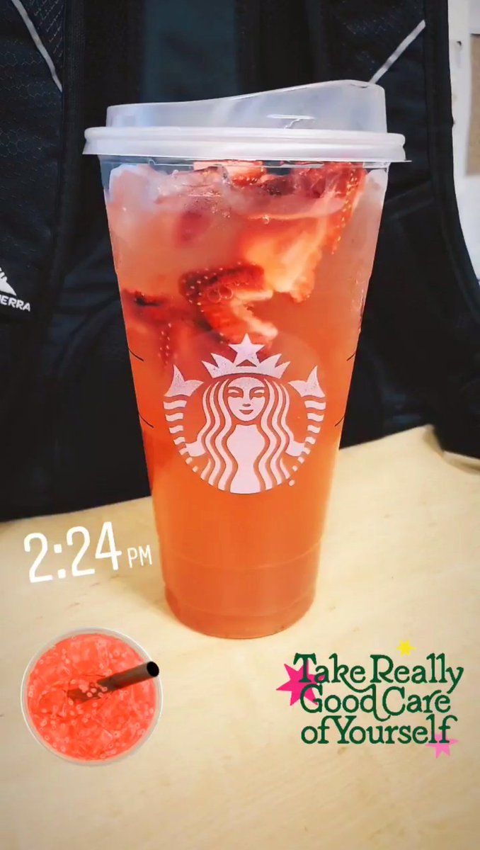 KevinCChiang's tweet photo. Love me a Strawberry Acai Refresher with lemonade 😋. It's the little things (or big, in the case of this Trenta 😜). #Wellness #HydrateOrDiedrate #Residency #LongCall @Starbucks https://t.co/r8wCfxOMaf